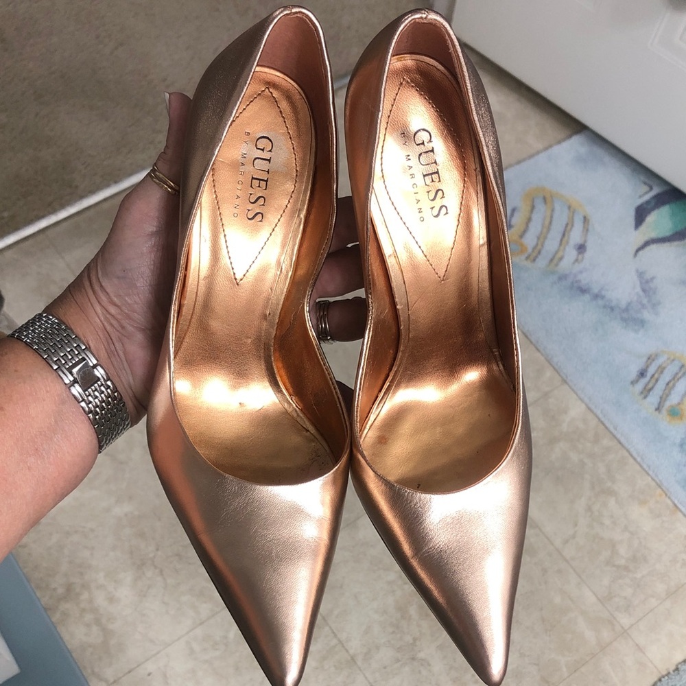 GUESS by Marciano Rose Gold Pointed Toe Pumps 7.5M